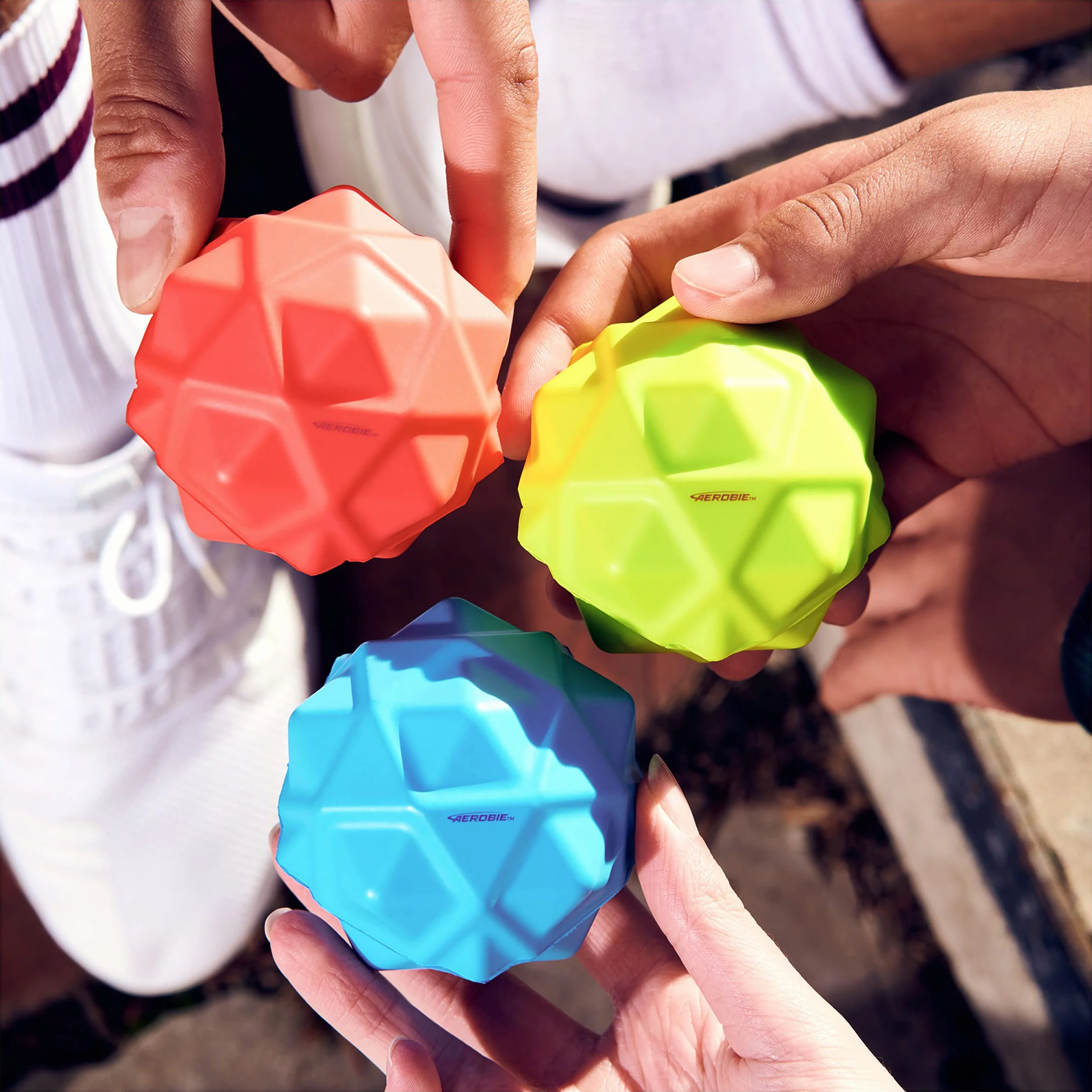 Pallina Aerobie Sonic Bounce, Rimbalzante per Bambini, Giocattoli per Esterni e Regali di Compleanno per Ragazzi dagli 8 Anni in Su. I Modelli Possono Variare