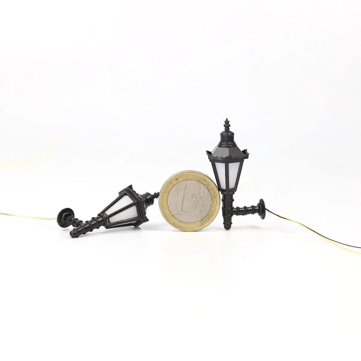 Evemodel LBD01 5 pz Modello Ferroviario 1:25 Lampada Esterna Lattern Luci Da Parete G Scala 12 V