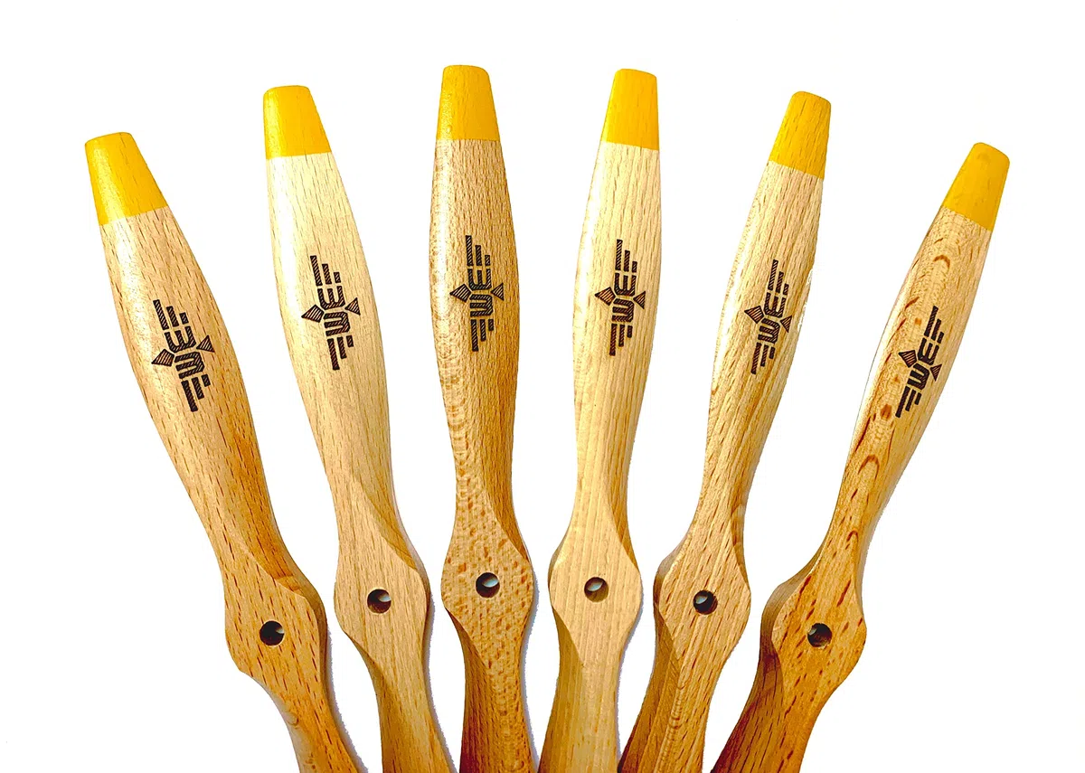 Lasermaniac Multipack - Elica in Legno per Aeromodelli, Made in Italy, Faggio e Acero di Prima Scelta, Alte Prestazioni (2 Eliche in Acero 18x6)