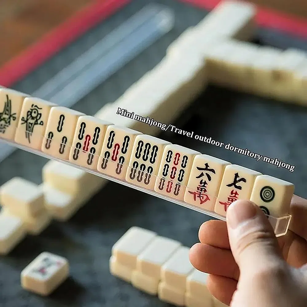 NEWFUN Mini mahjong portatile tradizionale cinese con 144 pezzi mahjong,20*14*10mm,Giochi Majhong, adatto per giochi di famiglia riunioni amici giochi di partito per adulti per passare il tempo noioso