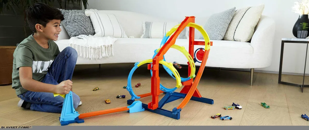 Hot Wheels - Track Builder Unlimited Vortice Estremo playset, con pista a elica, include 1 macchinina Hot Wheels, Giocattolo per Bambini 6+ Anni, HDX79