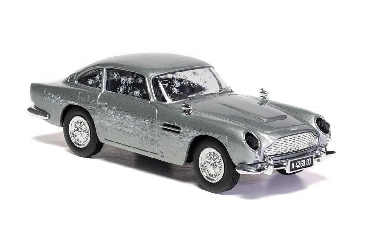 Corgi CC04314 James Bond, Aston Martin DB5, No Time To Die, Grigio, 20.32 x 10.16 x 10.16 cm