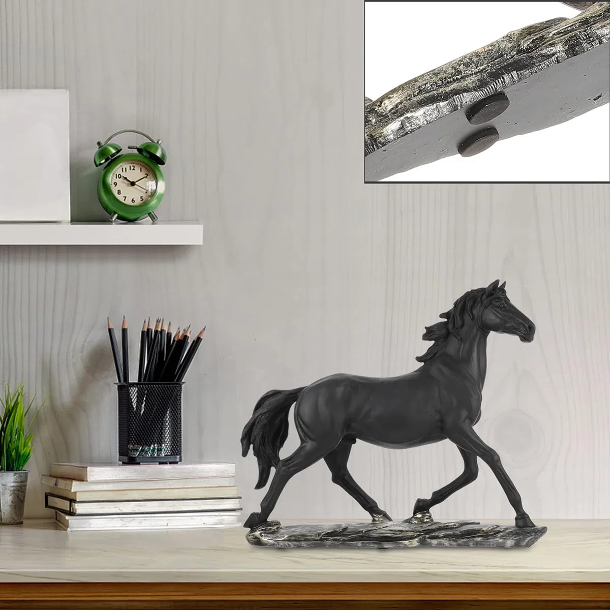 Cutfouwe Decorazione con Statua di Cavallo,Statuetta d'Arte di Cavallo in Resina in Piedi per scrivania di casa,Ufficio,libreria e armadietto del Vino,Ornamento,Nero