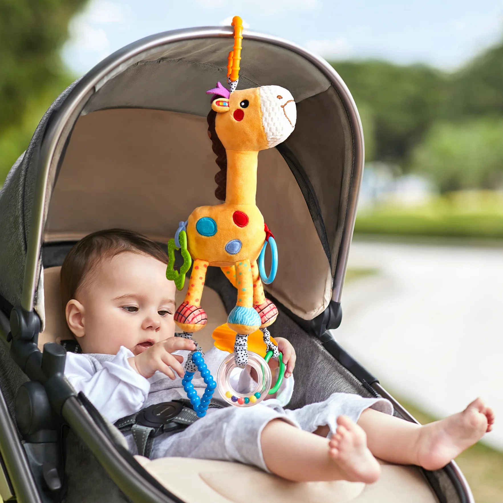 TUMAMA Giocattoli Giraffa Neonato 0 3 6 12 Mesi, Passeggino Appeso Giraffa Sonaglio Carrozzina Giocattoli con Campana di Suono, Seggiolino Auto Giochi, Peluche Giocattolo Sensoriale Regalo per Neonati