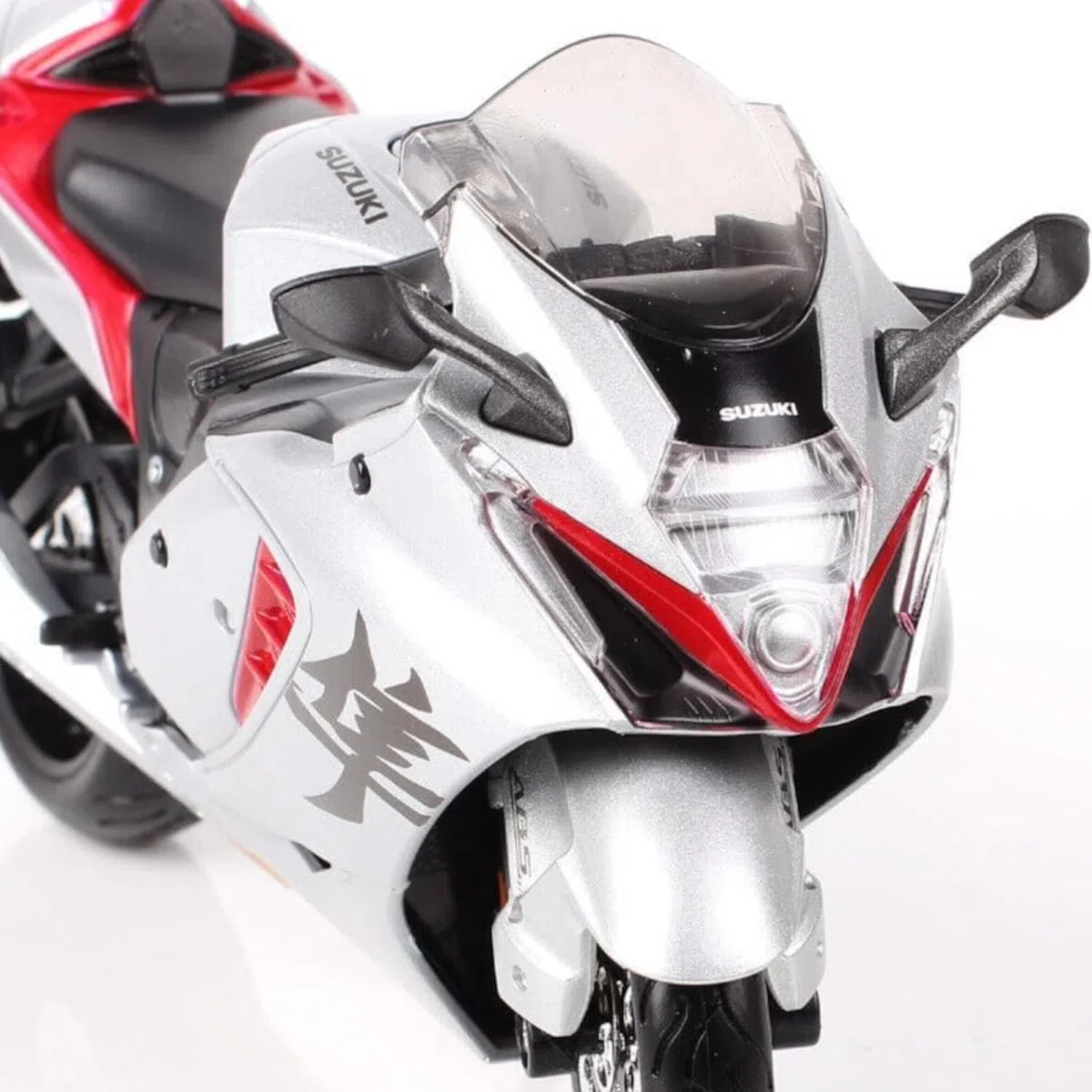10-21848 - Maisto - Scala 1:12 - Moto - Suzuki Hayabusa 2022 - Argento