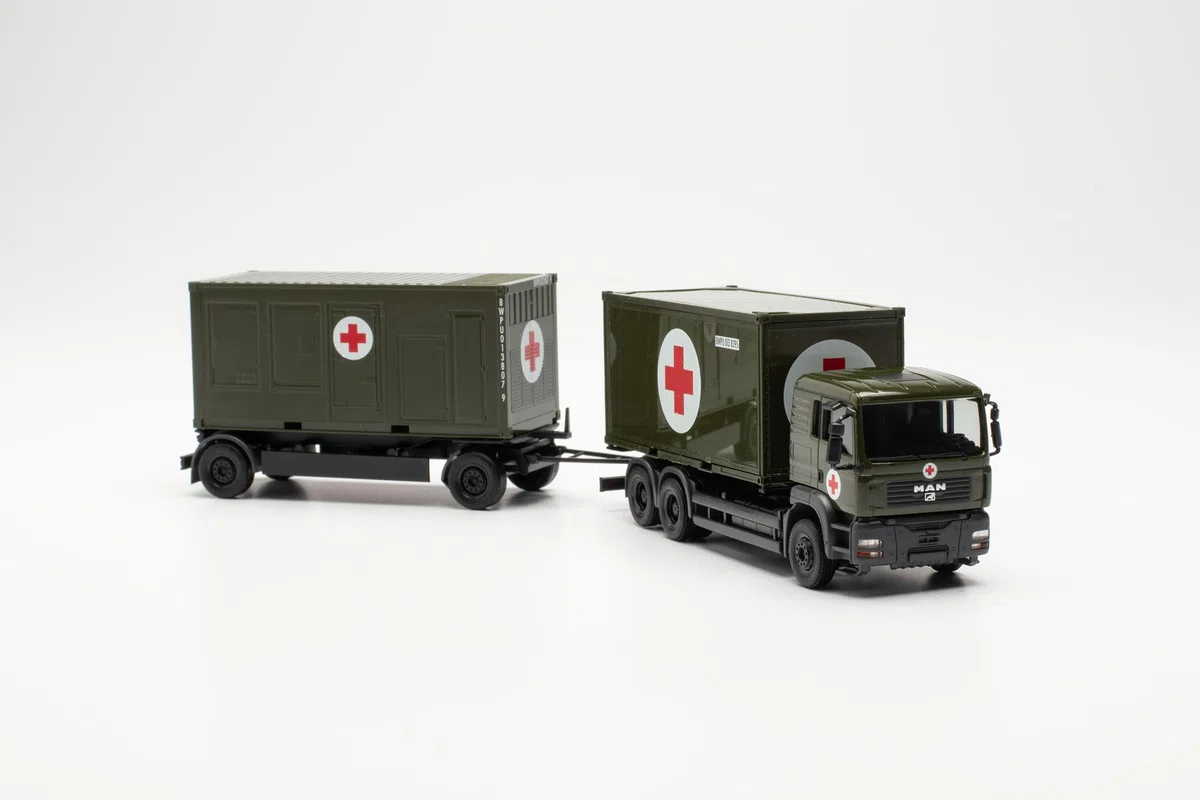 Herpa modello di camion MAN TGA L Container-Hängerzug "Bundeswehr/SAN", in scala 1:87, pezzo da collezione, modello tedesco, statuetta plastica