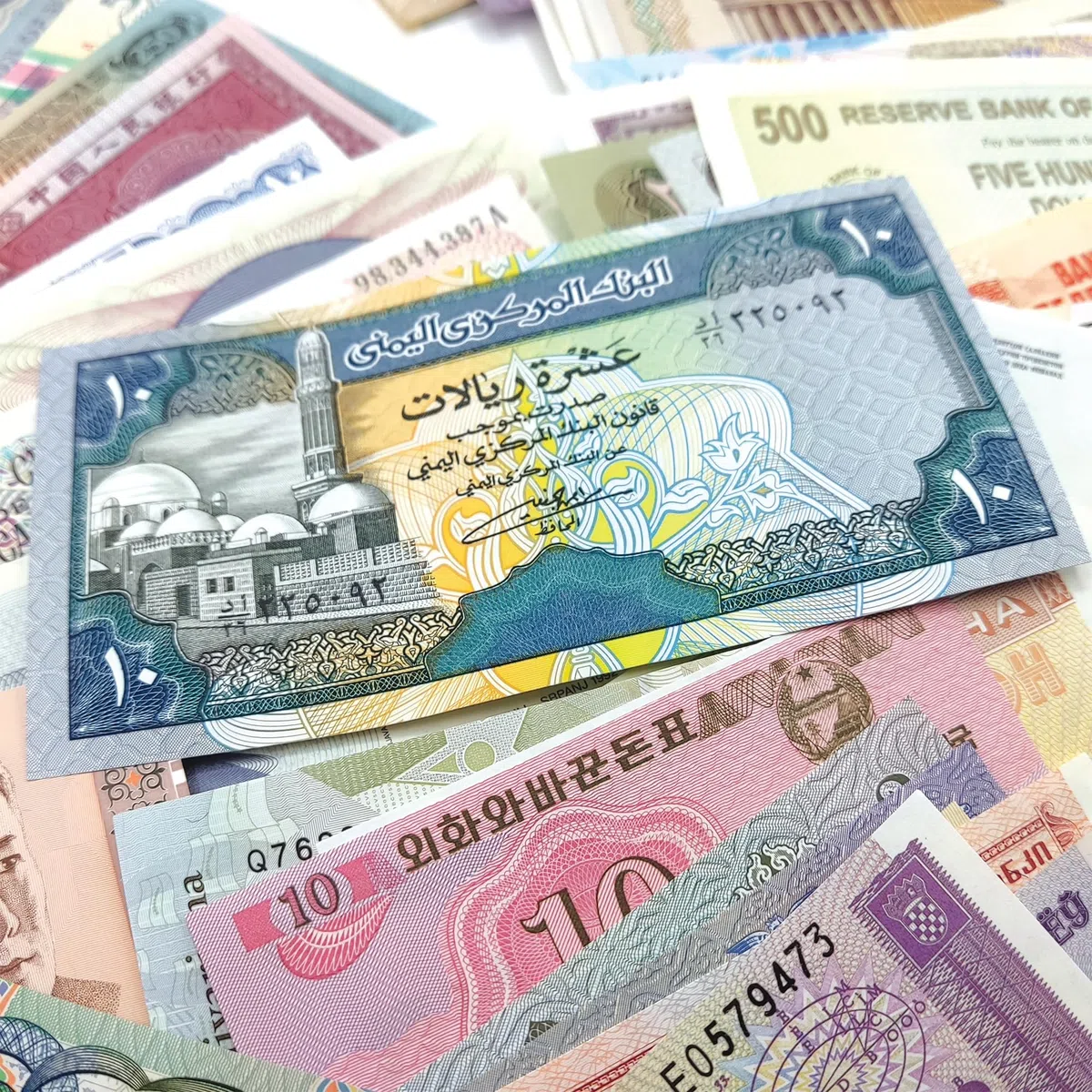 IMPACTO COLECCIONABLES Collezione Mondiale - 100 Banconote Fior di Conio da Paesi diversi, con Certificato di Autenticità - Vecchia Carta Moneta per Collezionisti, Scuole e Musei
