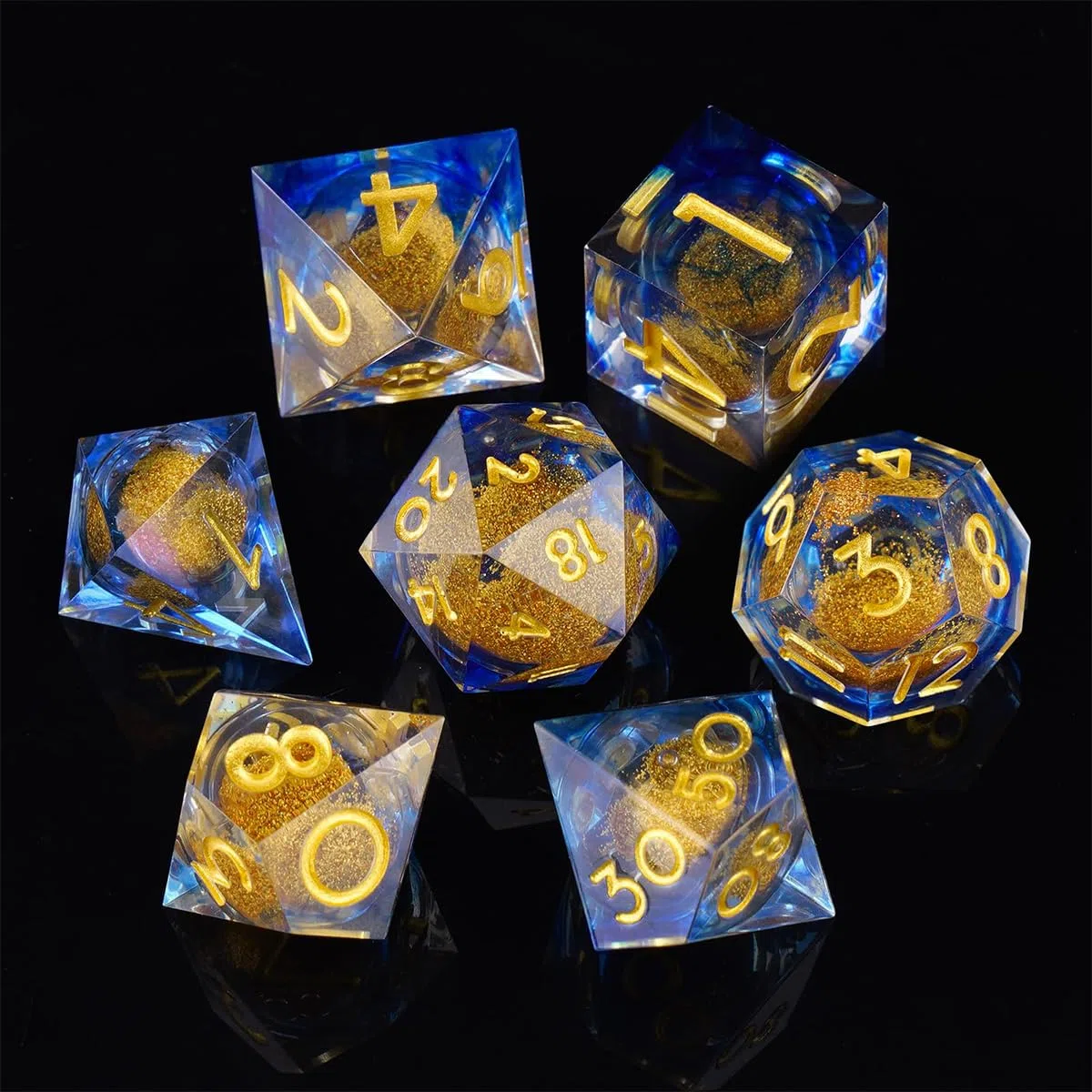 Sarini 7 pezzi di dadi con nucleo liquido in resina dadi con bordi affilati set di dadi DND poliedrici per giochi da tavolo MTG RPG Dungeons and Dragons （Oro blu）