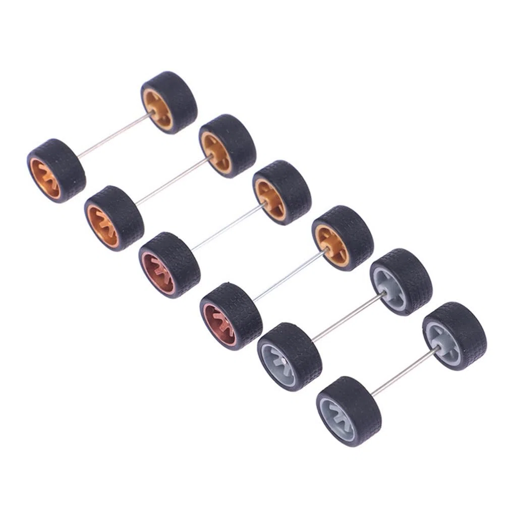 10 Set di Ruote All Terreno 1/64/Pneumatici in Gomma, Pneumatico Rimovibile da 18,3 mm per Ruota 1:64 Modello Camion RC All Terreno SUV Colore Casuale