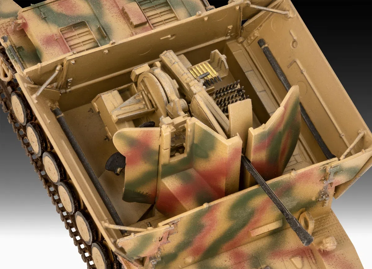 Revell Flakpanzer IV Möbelwagen 03363 - Kit modellino in plastica non costruita/non verniciata, 3,7 cm, in scala 1:72