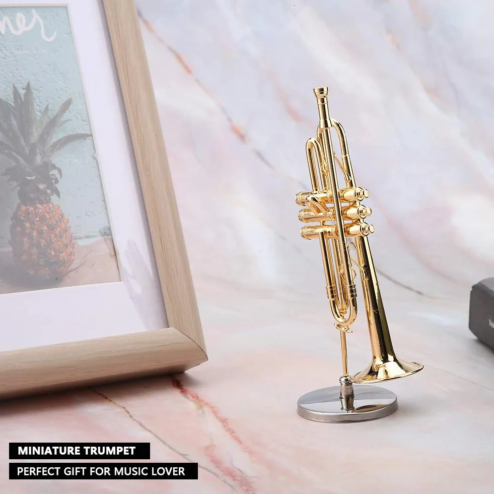 Modello di Tromba in Miniatura, Replica della Tromba Mini Strumento Musicale in Plastica con per Supporto Modello di Strumento Placcato Oro Ornamenti Musicali